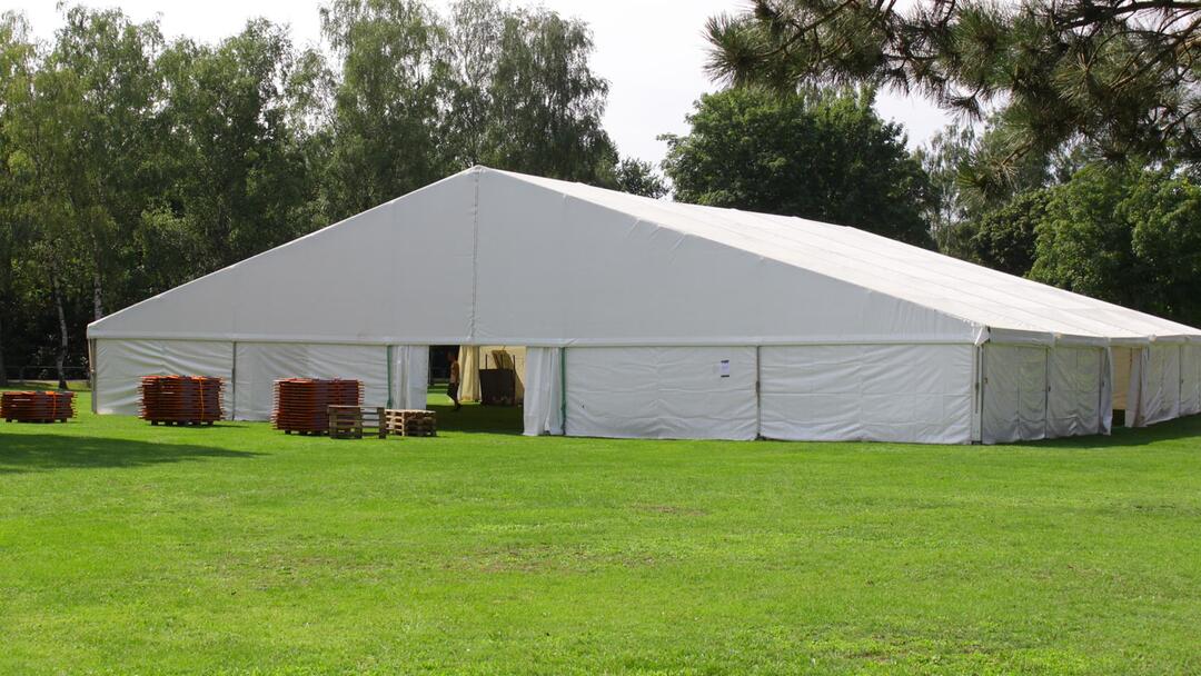 Featured rental: Construction tents